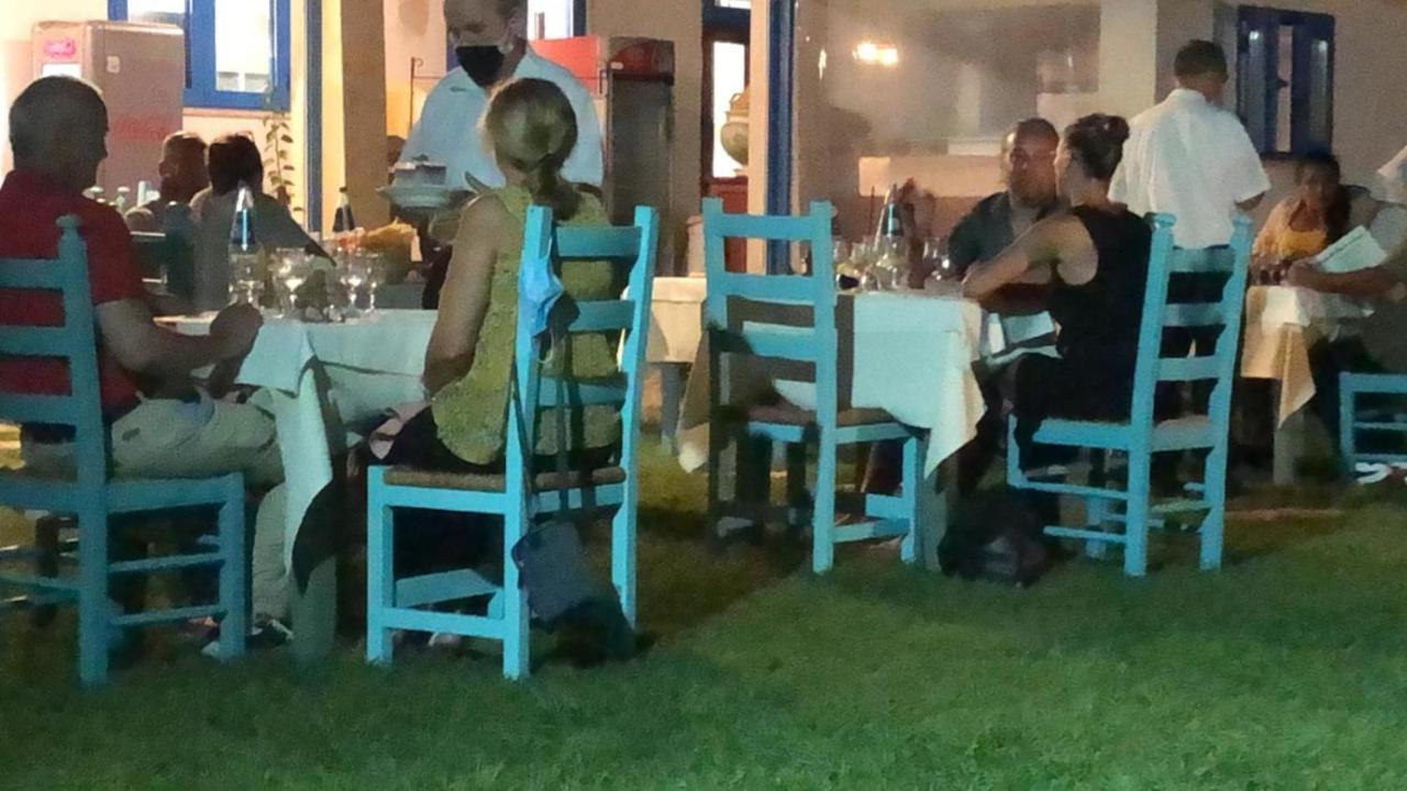 Hotel S'Ortale Con Parcheggio Interno E Ristorante All'Aperto 오로세 외부 사진