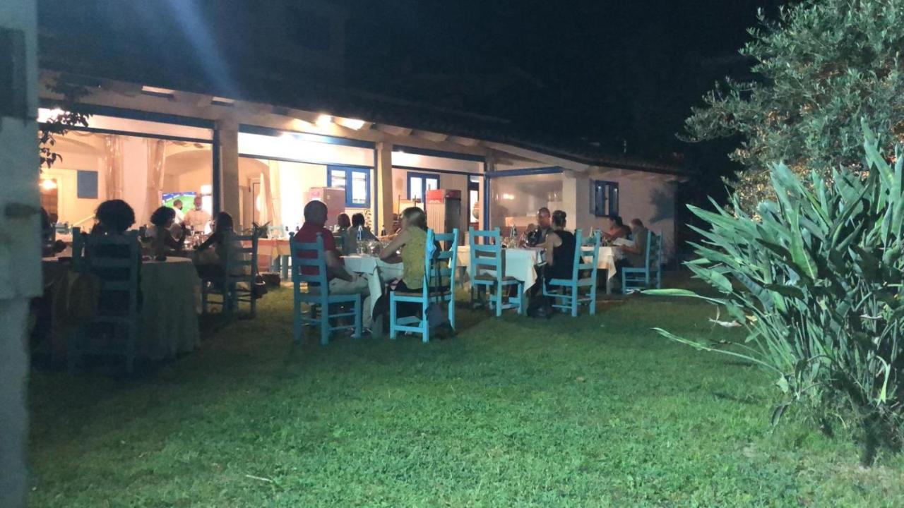 Hotel S'Ortale Con Parcheggio Interno E Ristorante All'Aperto 오로세 외부 사진
