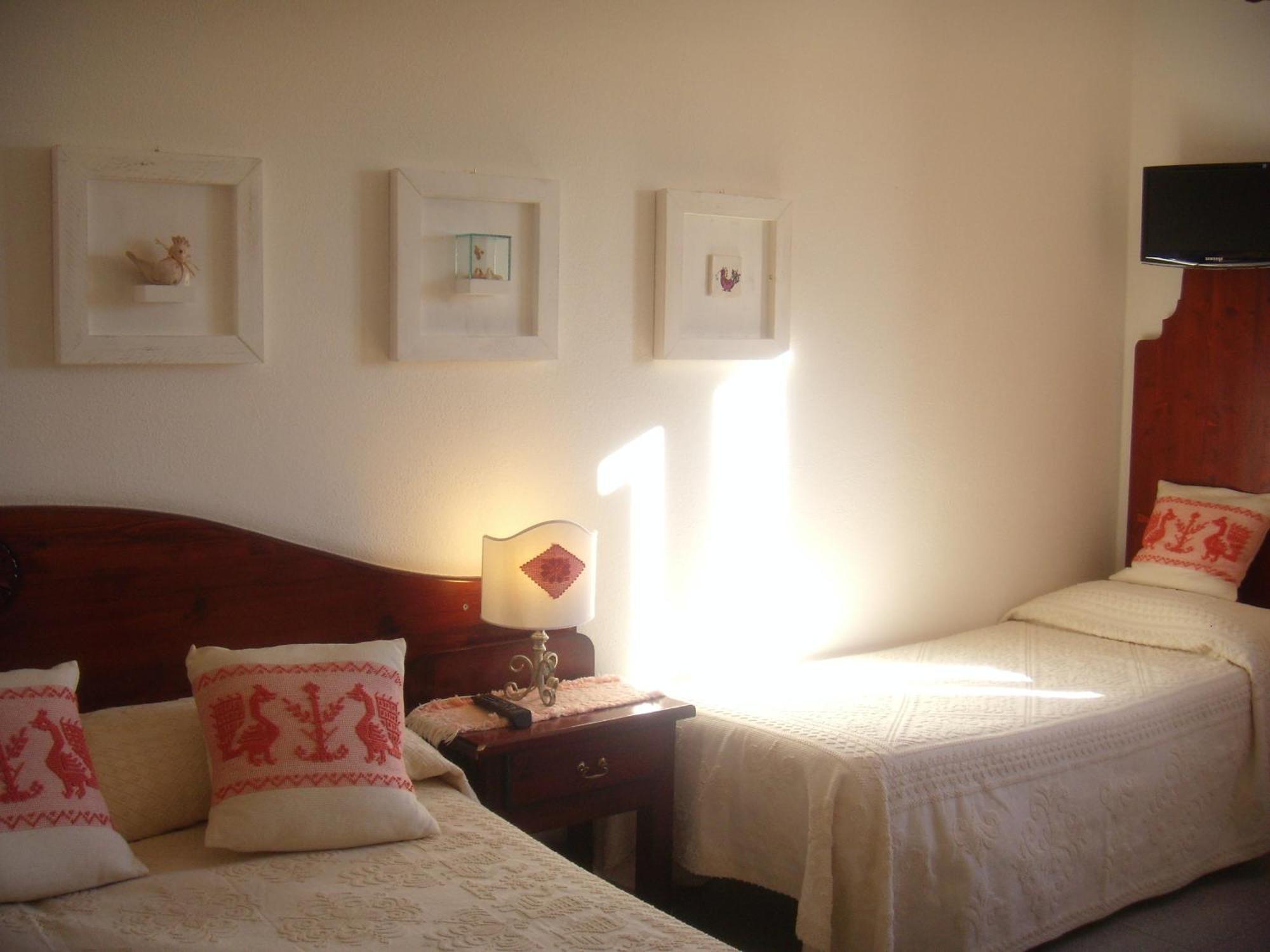 Hotel S'Ortale Con Parcheggio Interno E Ristorante All'Aperto 오로세 외부 사진