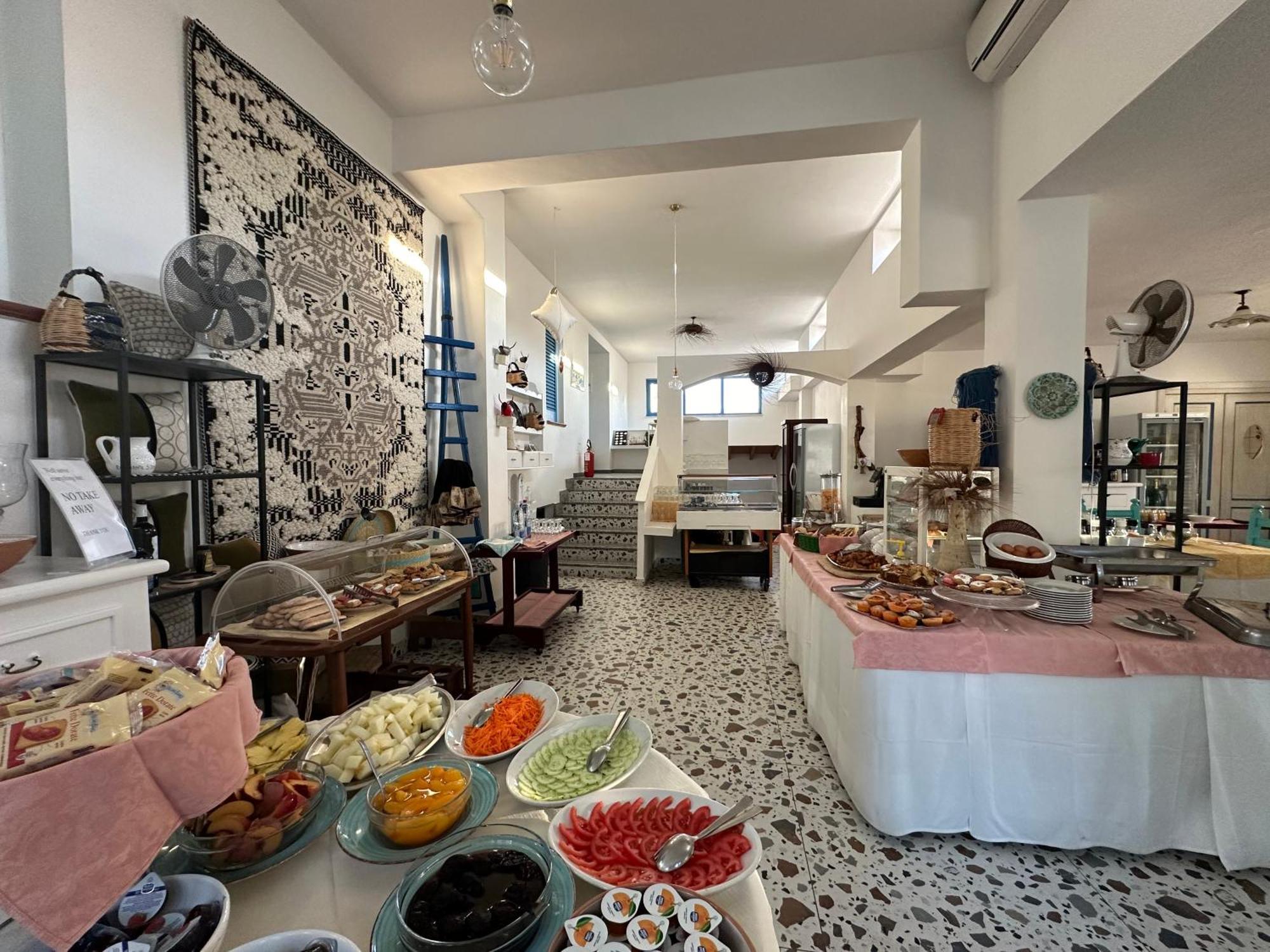 Hotel S'Ortale Con Parcheggio Interno E Ristorante All'Aperto 오로세 외부 사진