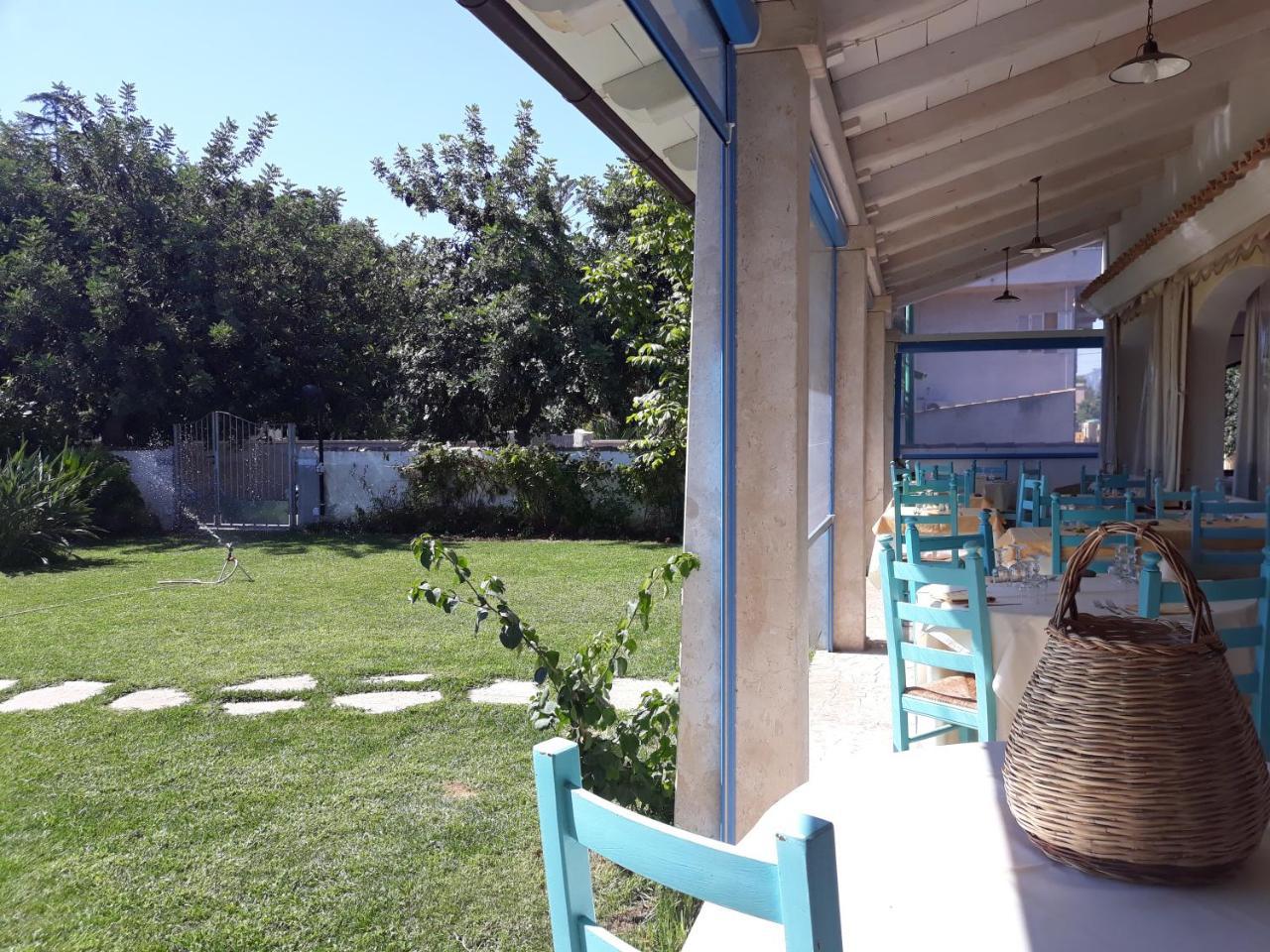 Hotel S'Ortale Con Parcheggio Interno E Ristorante All'Aperto 오로세 외부 사진