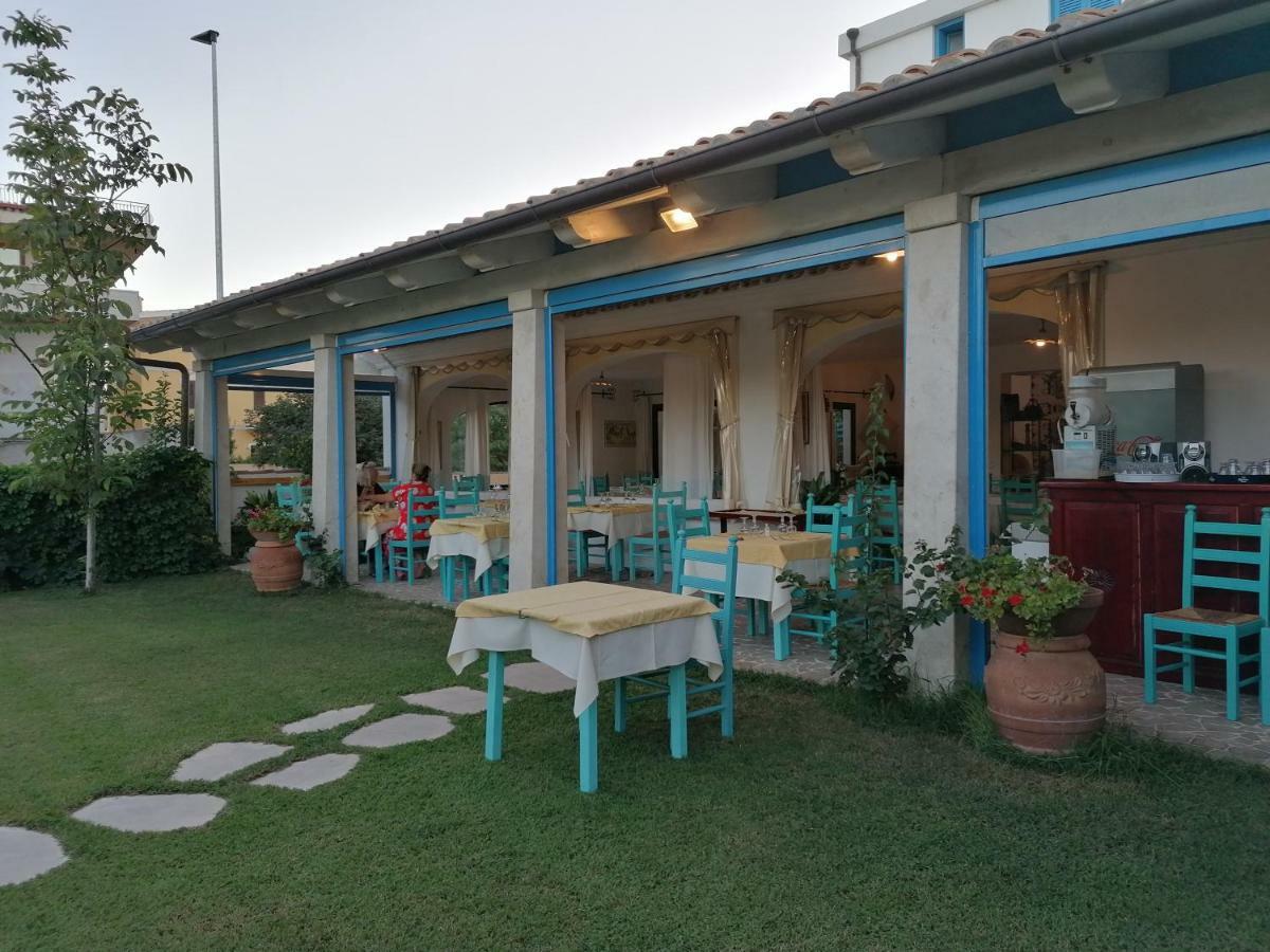 Hotel S'Ortale Con Parcheggio Interno E Ristorante All'Aperto 오로세 외부 사진